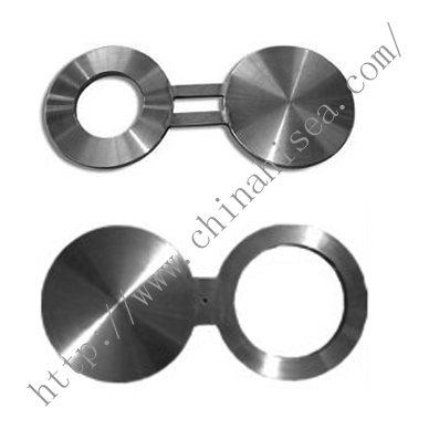 Spectacle spade flanges